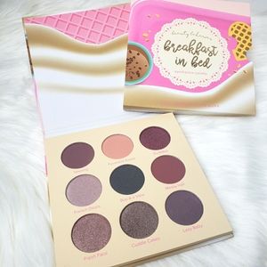 Breakfast in bed eyeshadow palette